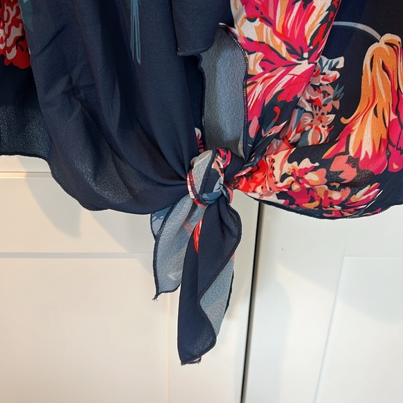 Off the shoulder women’s top - Picture 2 of 7